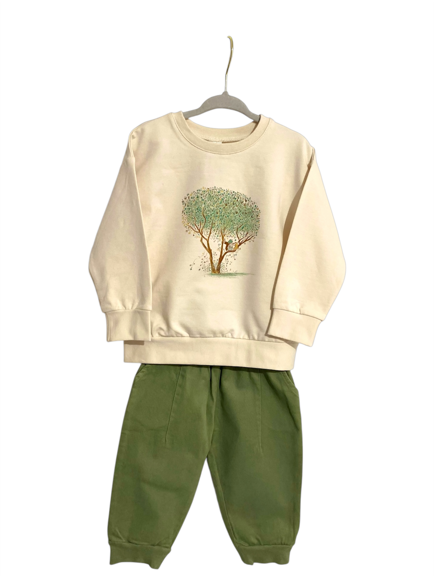 Cotton toddler sweatshirt with tree illustration -Litlle girl reading.